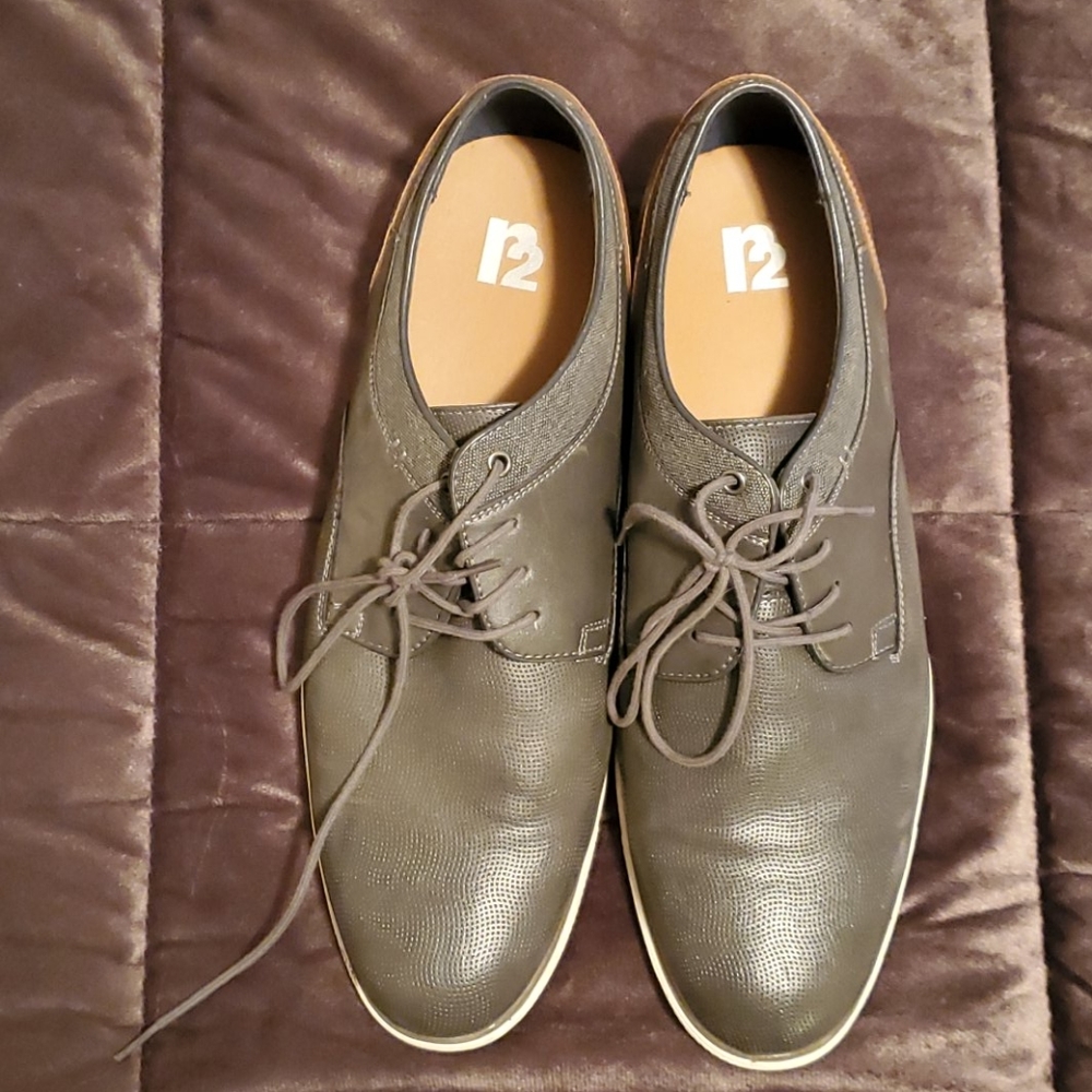 R2 mens dress shoes size 13m